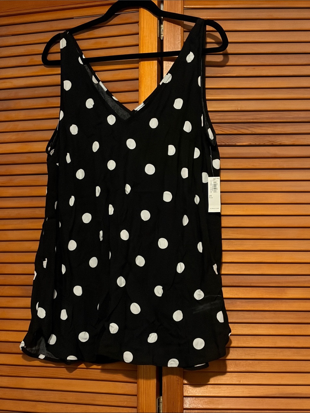 Old Navy Black and White Polka Dot V-Neck Camisole